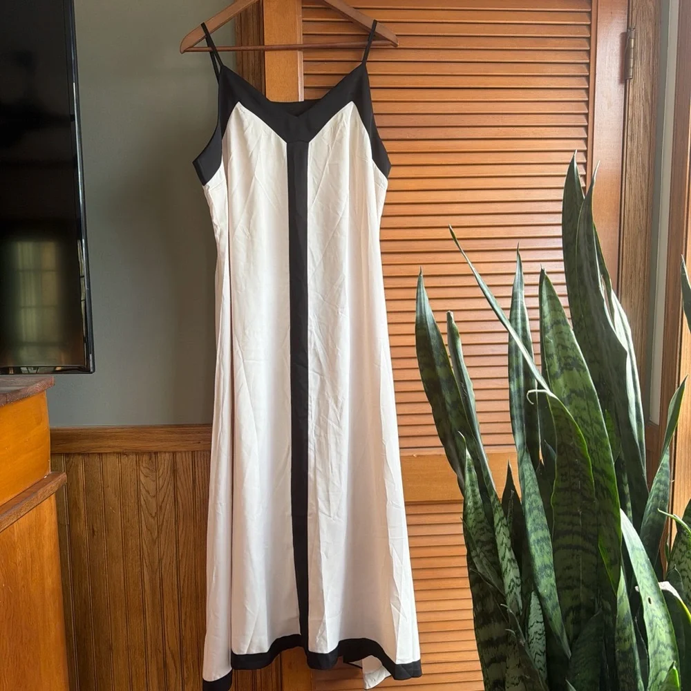 & Other Stories Black and Cream Maxi Dress - Picture 2 of 3